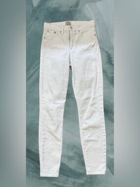 J. Crew 9” Highrise Toothpick White Jeans in size 26